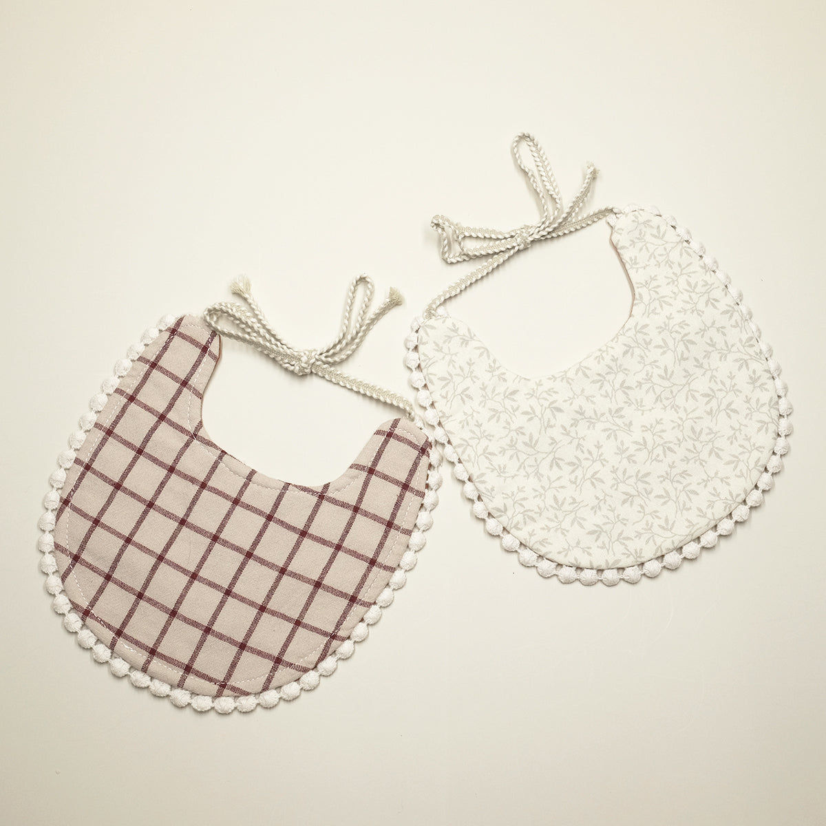 Reversible Lace Cotton Bib - Maroon Lace & Cream Checker