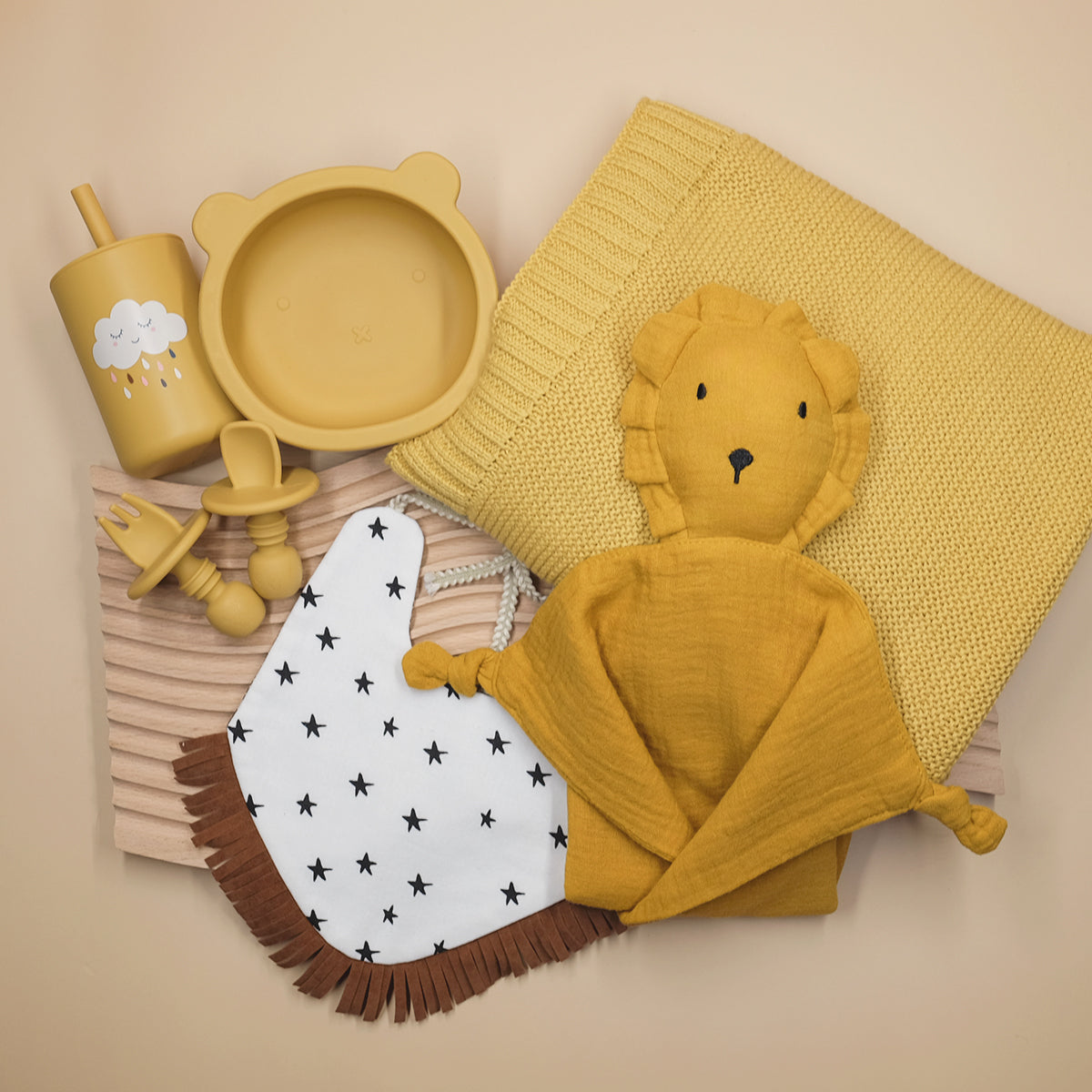 Lion Animal Comforter (Mustard)